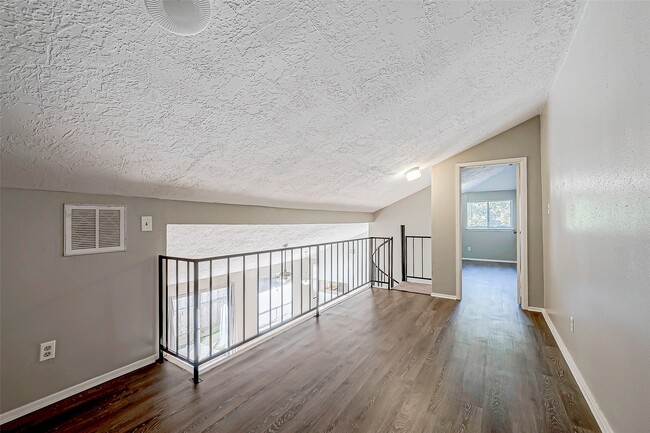 5105 Beaver Hollow Dr