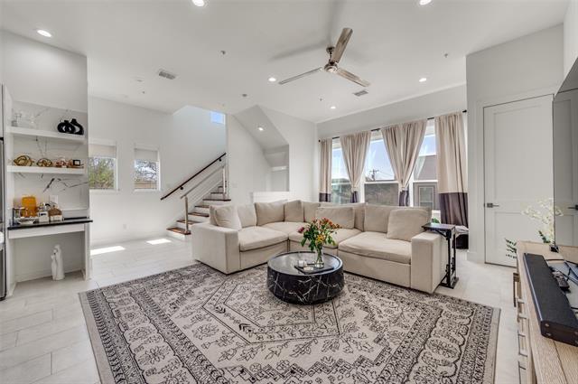 2235 Lovedale Ave in Dallas, TX - Building Photo - Building Photo