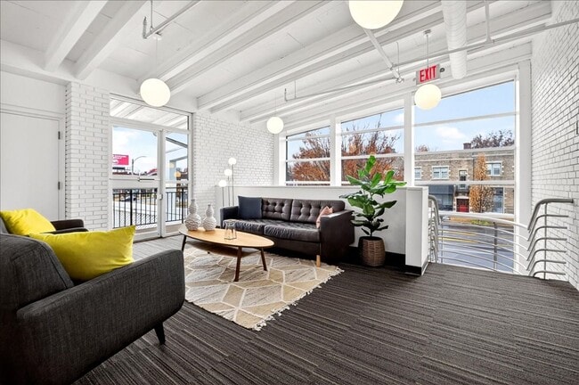 4500 S Kings Highway Blvd in St. Louis, MO - Building Photo - Building Photo