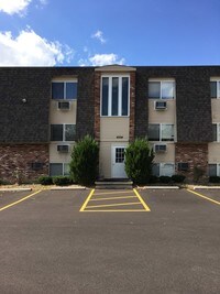 Hidden Creek Apartments photo'