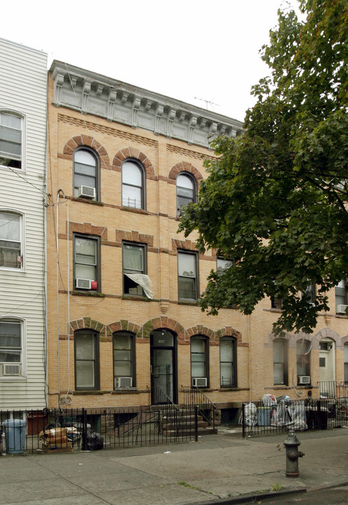 268 Saint Nicholas Ave in Brooklyn, NY - Building Photo