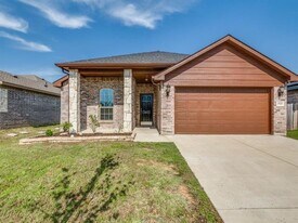 1525 Portofino Dr in Dallas, TX - Building Photo