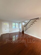 902 Maple Ave in Glenolden, PA - Building Photo - Building Photo