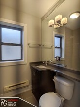 2211 W Eastwood Ave, Unit 3 in Chicago, IL - Building Photo - Building Photo