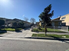 3310 Burton Ave in Lynwood, CA - Building Photo