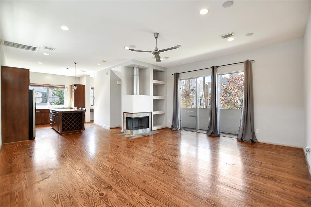 5202 Lillian St in Houston, TX - Building Photo