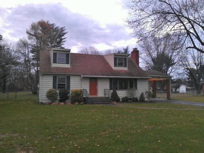 7933 Old Seventh St in Frederick, MD - Building Photo - Building Photo