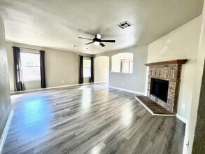 112 Alexis Way in Kyle, TX - Building Photo - Building Photo