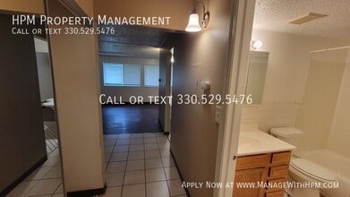 725 E Waterloo Rd in Akron, OH - Building Photo - Building Photo
