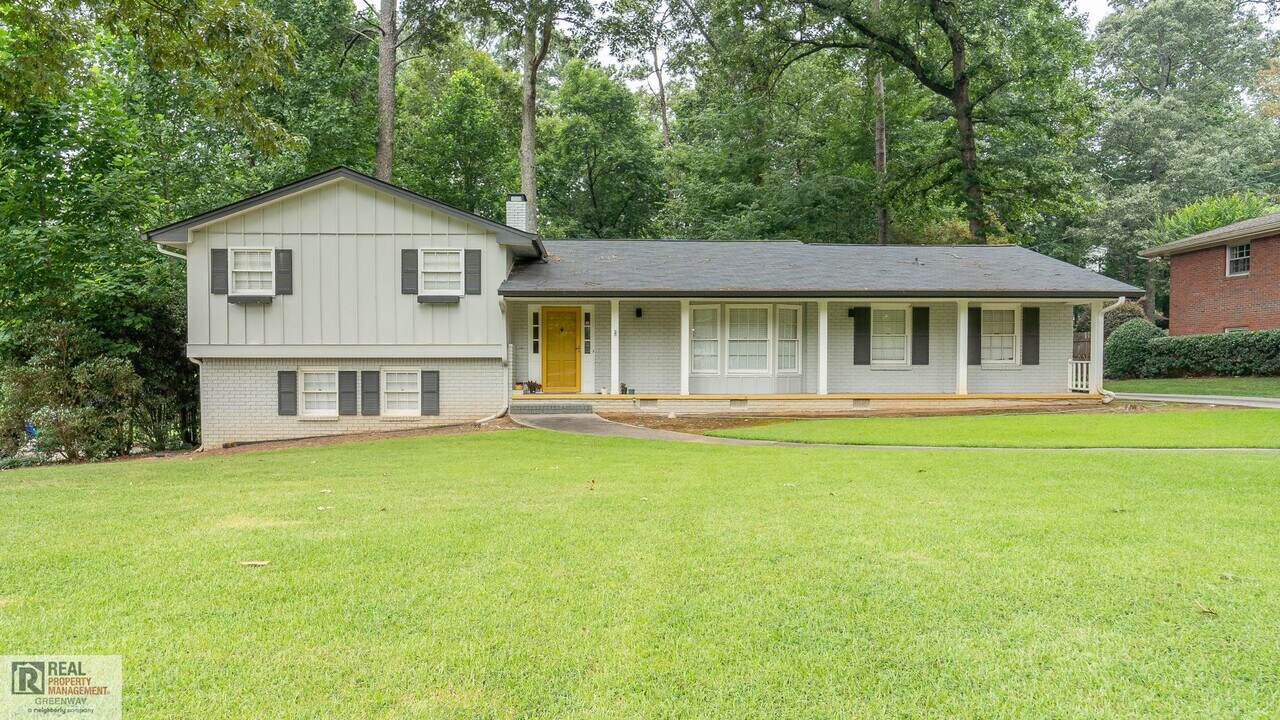 4992 Wickford Way in Dunwoody, GA - Building Photo