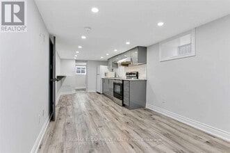 54 Craigmiller Ave in Hamilton, ON - Building Photo - Building Photo