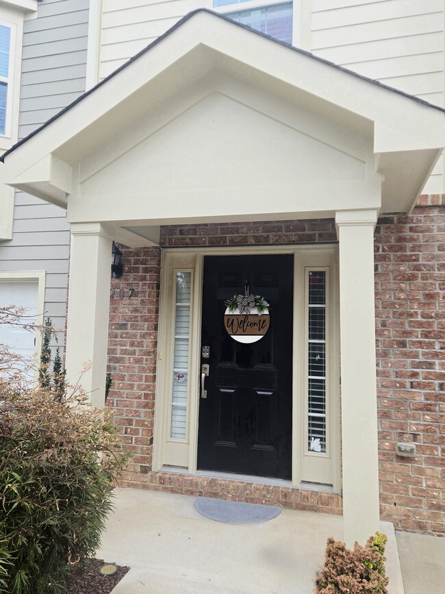 property at 1207 Heritage Links Dr