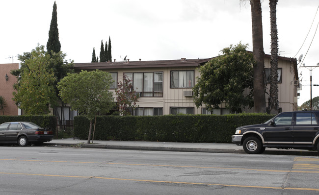 6725 Laurel Canyon Blvd in North Hollywood, CA - Building Photo - Building Photo