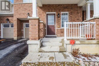 32 Volner Rd in Brampton, ON - Building Photo - Building Photo