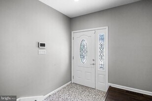 2211 New Albany Rd in Cinnaminson, NJ - Building Photo