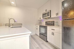 593 Green Springs Pl in West Palm Beach, FL - Building Photo