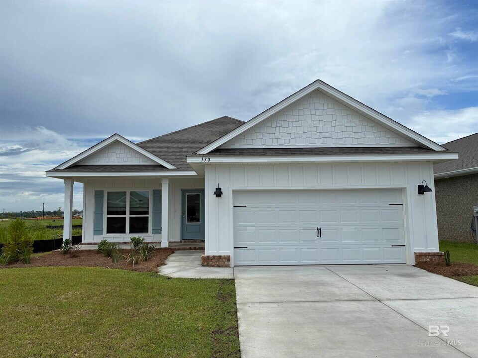 130 Millet Ave in Fairhope, AL - Building Photo