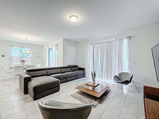 1589 Flange Dr in Four Corners, FL - Building Photo - Building Photo