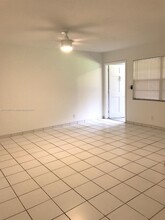 2612 Johnson St in Hollywood, FL - Building Photo - Building Photo