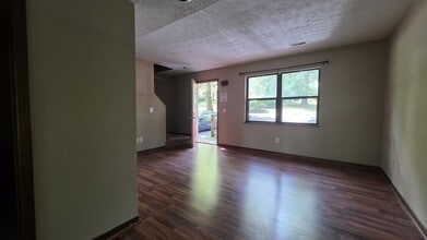 3918 Timberlake Rd in Johnson City, TN - Building Photo - Building Photo