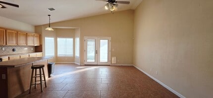 836 Phil Hansen Dr in Canutillo, TX - Building Photo - Building Photo