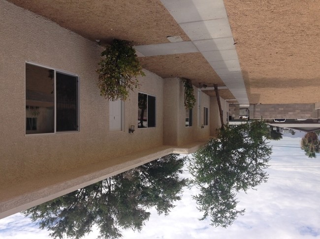 1711-1717 Linden Ave in Las Vegas, NV - Building Photo - Building Photo