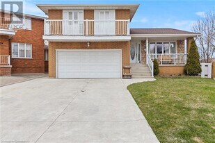 19 Quarry Ct in Hamilton, ON - Building Photo