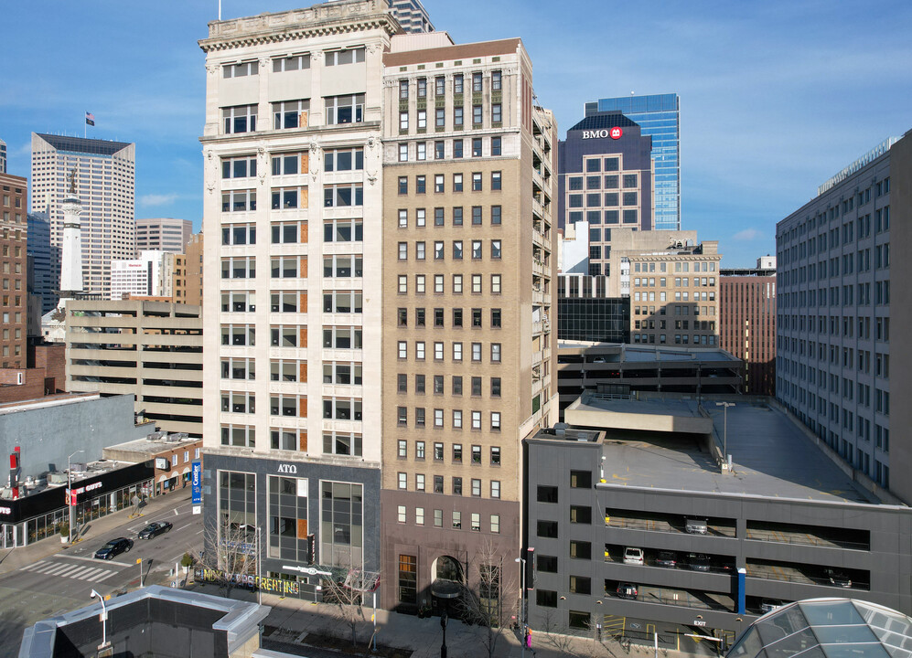 110 Condos in Indianapolis, IN - Building Photo