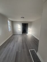 8019 Platt Ave in Cleveland, OH - Building Photo - Building Photo