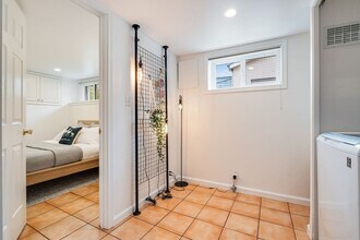 715 W Wheeler St, Unit SI ID1036024P in Seattle, WA - Building Photo - Building Photo