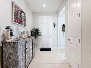 6485 Shimmering Shrs Ln in St. Cloud, FL - Foto de edificio - Building Photo