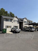 13424 E Skyview Ave, Unit B in Spokane Valley, WA - Building Photo