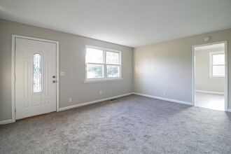 808 Helton Dr in Clarksville, TN - Building Photo - Building Photo