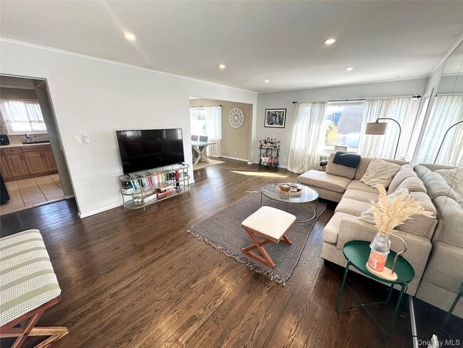 133 Cleveland Ave in Long Beach, NY - Building Photo - Building Photo