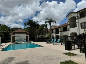 570 S Park Rd in Hollywood, FL - Building Photo - Building Photo