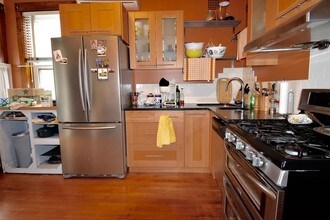 3141 N Springfield Ave in Chicago, IL - Building Photo - Building Photo