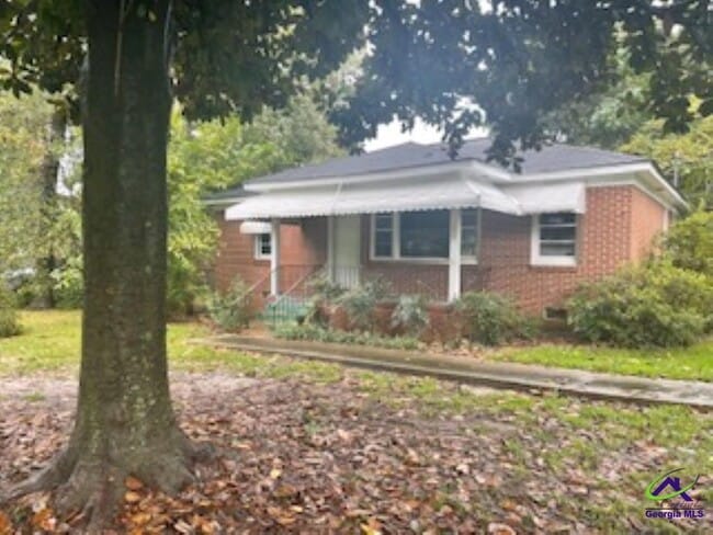 property at 106 Draper St