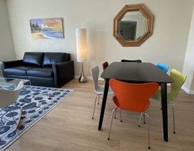 2400 5th Ave, Unit 432 in San Diego, CA - Foto de edificio - Building Photo