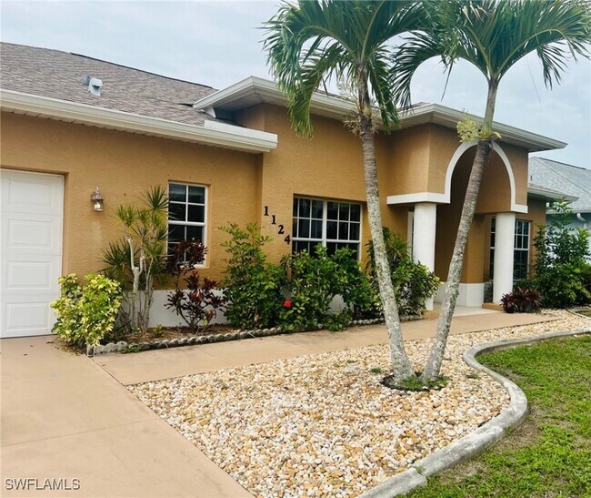 1124 SW 45th St in Cape Coral, FL - Building Photo - Building Photo