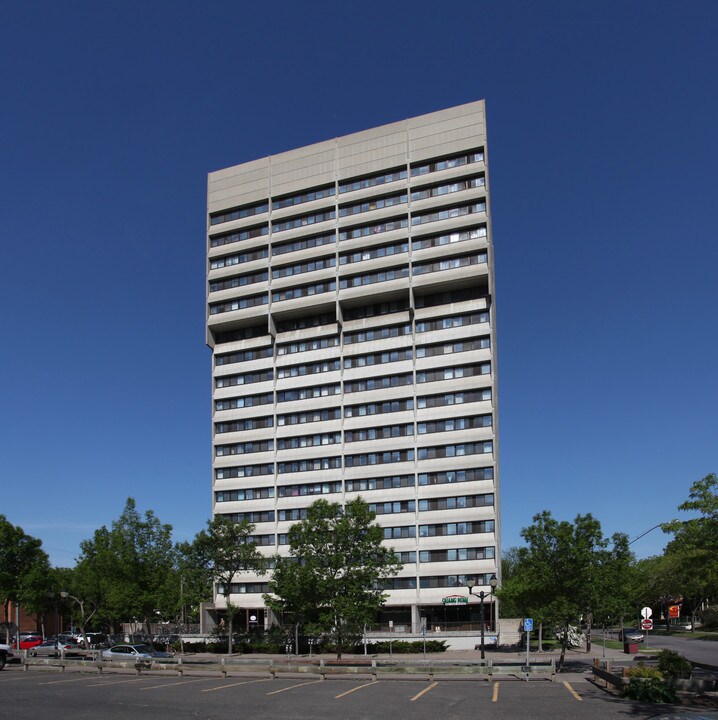 Chateau Student Housing Cooperative in Minneapolis, MN - Foto de edificio