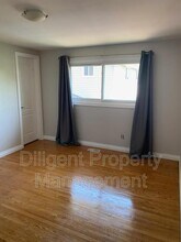 1326 Hopewell Ave in Peterborough, ON - Building Photo - Building Photo
