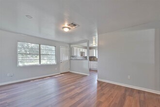 3918 Tavenor Ln in Houston, TX - Building Photo - Building Photo