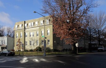 1300 Taylor St NW in Washington, DC - Building Photo - Building Photo