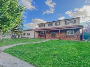 215 Monroe Ave in Edison, NJ - Building Photo - Building Photo