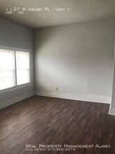 1137 W Ashby Pl in San Antonio, TX - Building Photo - Building Photo
