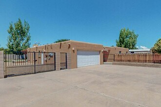501 Calle De in Santa Ana Pueblo, NM - Building Photo - Building Photo