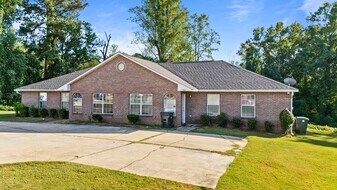 1986 Over Look Ct in Auburn, AL - Building Photo