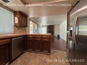 8126 N Mariposa St in Fresno, CA - Building Photo - Building Photo