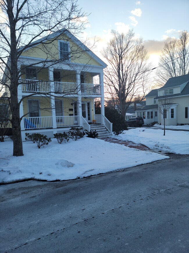 27 Walnut St Apartments and Nearby Holden Apartments For Rent Holden, MA