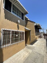 1118 E 17th St in Long Beach, CA - Building Photo - Building Photo